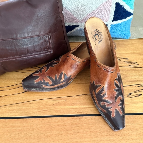 ARIAT Western Style Mule - Picture 2 of 5
